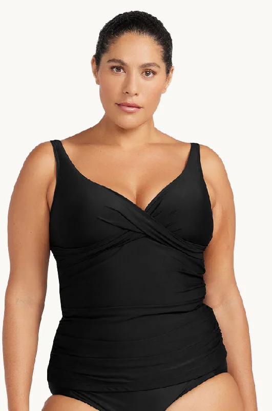 Hues Delacroix Singlet