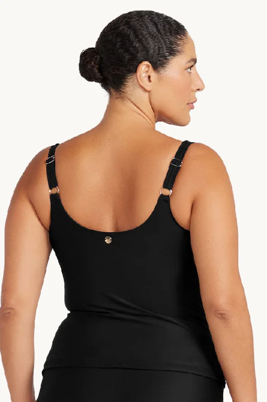 Hues Delacroix Singlet